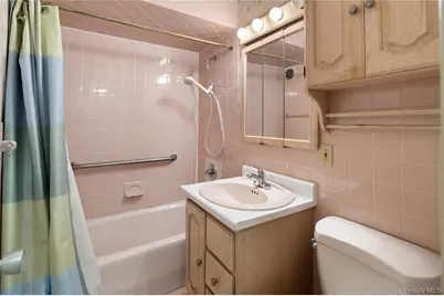 25 Stewart Place #514, Mount Kisco, NY 10549 - Photo 11