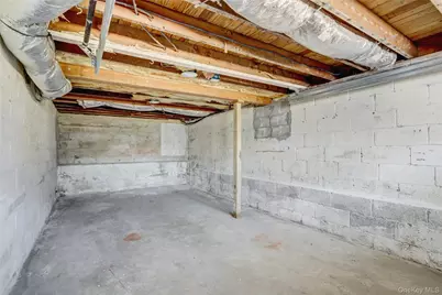 74 Delaware Road, Yonkers, NY 10710 - Photo 15