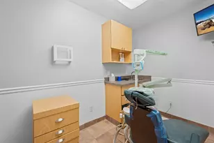 10 Hunter Ave, Miller Place, NY 11764 - Photo 29