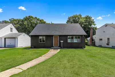 65 Oak Ridge Lane, Albertson, NY 11507 - Photo 13