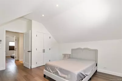 65 Oak Ridge Lane, Albertson, NY 11507 - Photo 17