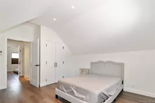 65 Oak Ridge Ln, Albertson, NY 11507 - Photo 17