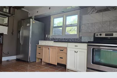 1776 Stein Dr Drive, Bay Shore, NY 11706 - Photo 7