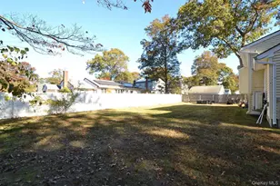 47 Midway St, Patchogue, NY 11772 - Photo 9