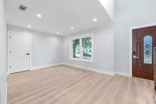 39 Stirrup Ln, Levittown, NY 11756 - Photo 7