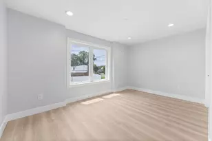 39 Stirrup Ln, Levittown, NY 11756 - Photo 23