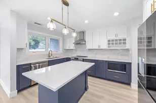 39 Stirrup Ln, Levittown, NY 11756 - Photo 11