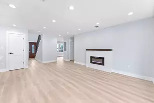 39 Stirrup Ln, Levittown, NY 11756 - Photo 15