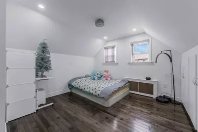 5640 Francis Lewis Boulevard, Bayside, NY 11364 - Photo 11