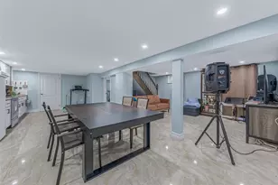 56-40 Francis Lewis Blvd, Bayside, NY 11364 - Photo 15