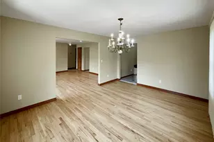 43 Elm Ave, Glen Cove, NY 11542 - Photo 3