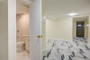 105-51 Remington St, Jamaica, NY 11435 - Photo 21