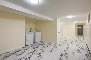 105-51 Remington St, Jamaica, NY 11435 - Photo 19