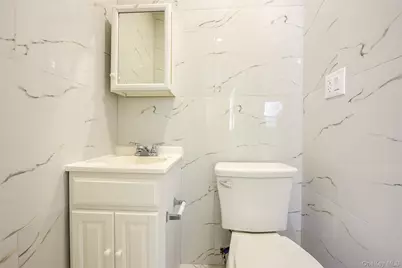 10551 Remington Street, Jamaica, NY 11435 - Photo 29