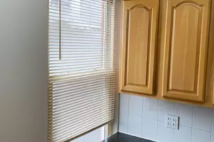 164-22 73rd Ave, Fresh Meadows, NY 11366 - Photo 25