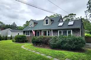 122 Lewis Rd, East Quogue, NY 11942 - Photo 3