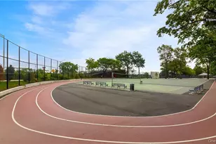 6120 Grand Central Pkwy, Forest Hills, NY 11375 - Photo 3