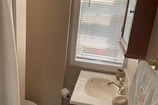 43-17 248th St, Little Neck, NY 11363 - Photo 23