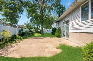 710 Fishermans Rd, Baldwin, NY 11510 - Photo 35