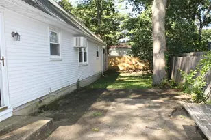 11 Roberts Rd, Shirley, NY 11967 - Photo 19