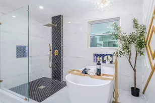 9 Friends Ln, Westbury, NY 11590 - Photo 23