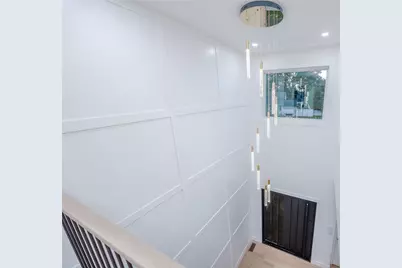 9 Friends Lane, Westbury, NY 11590 - Photo 19