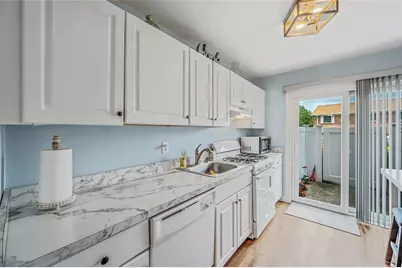 460 Old Town #8H, Port Jefferson, NY 11776 - Photo 5