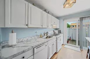 460 Old Town, Port Jefferson, NY 11776 - Photo 5