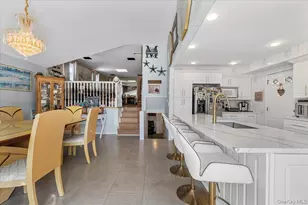 46 Knoll St, Lindenhurst, NY 11757 - Photo 3