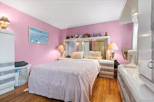 46 Knoll St, Lindenhurst, NY 11757 - Photo 17