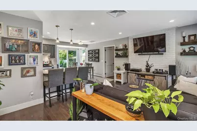 21 Holzman Drive, Hampton Bays, NY 11946 - Photo 3