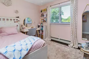 21 Holzman Dr, Hampton Bays, NY 11946 - Photo 11