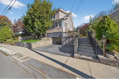 15 Commonwealth Avenue, Middletown, NY 10940 - Photo 1