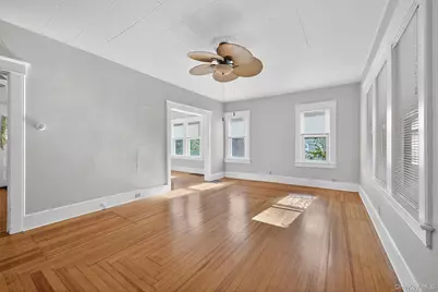 15 Commonwealth Avenue, Middletown, NY 10940 - Photo 9