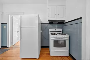 15 Commonwealth Ave, Middletown, NY 10940 - Photo 13