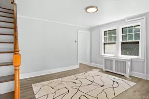 13 Potters Ct, Great Neck, NY 11024 - Photo 5