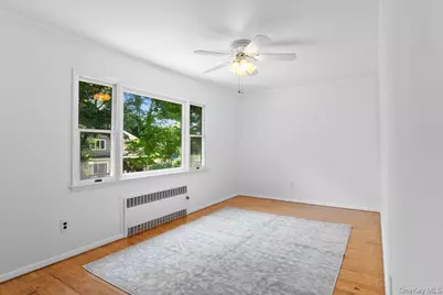 13 Potters Court, Great Neck, NY 11024 - Photo 19