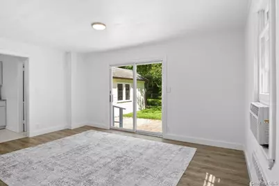 13 Potters Court, Great Neck, NY 11024 - Photo 7