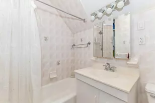 83-24 Edgerton Blvd, Jamaica, NY 11432 - Photo 21