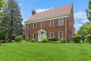 83-24 Edgerton Blvd, Jamaica, NY 11432 - Photo 3