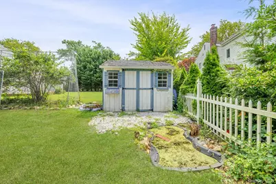 52 North Drive, Manhasset Hills, NY 11040 - Photo 7