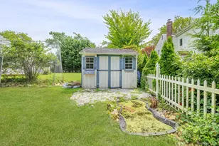 52 North Dr, Manhasset Hills, NY 11040 - Photo 7