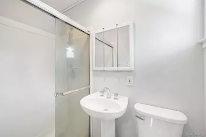 52 North Drive, Manhasset Hills, NY 11040 - Photo 27