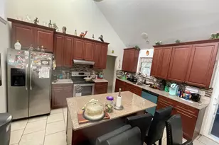 4 Golden Gate Ln, Shirley, NY 11967 - Photo 5