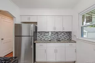 1033 Tulsa St, Uniondale, NY 11553 - Photo 9