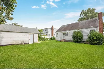 1033 Tulsa Street, Uniondale, NY 11553 - Photo 5