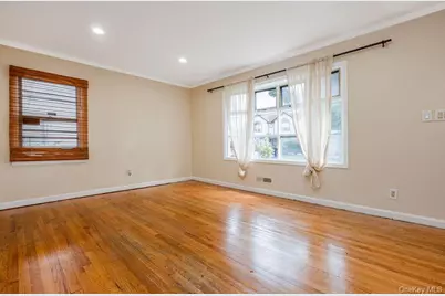 1033 Tulsa Street, Uniondale, NY 11553 - Photo 13