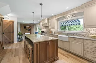 14 Thorman Ln, Huntington, NY 11743 - Photo 5