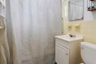 730 Logan Ave, Bronx, NY 10465 - Photo 23