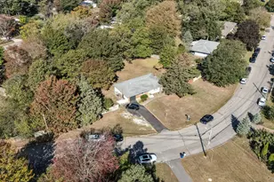 1524 Pine Acres Blvd, Bay Shore, NY 11706 - Photo 5